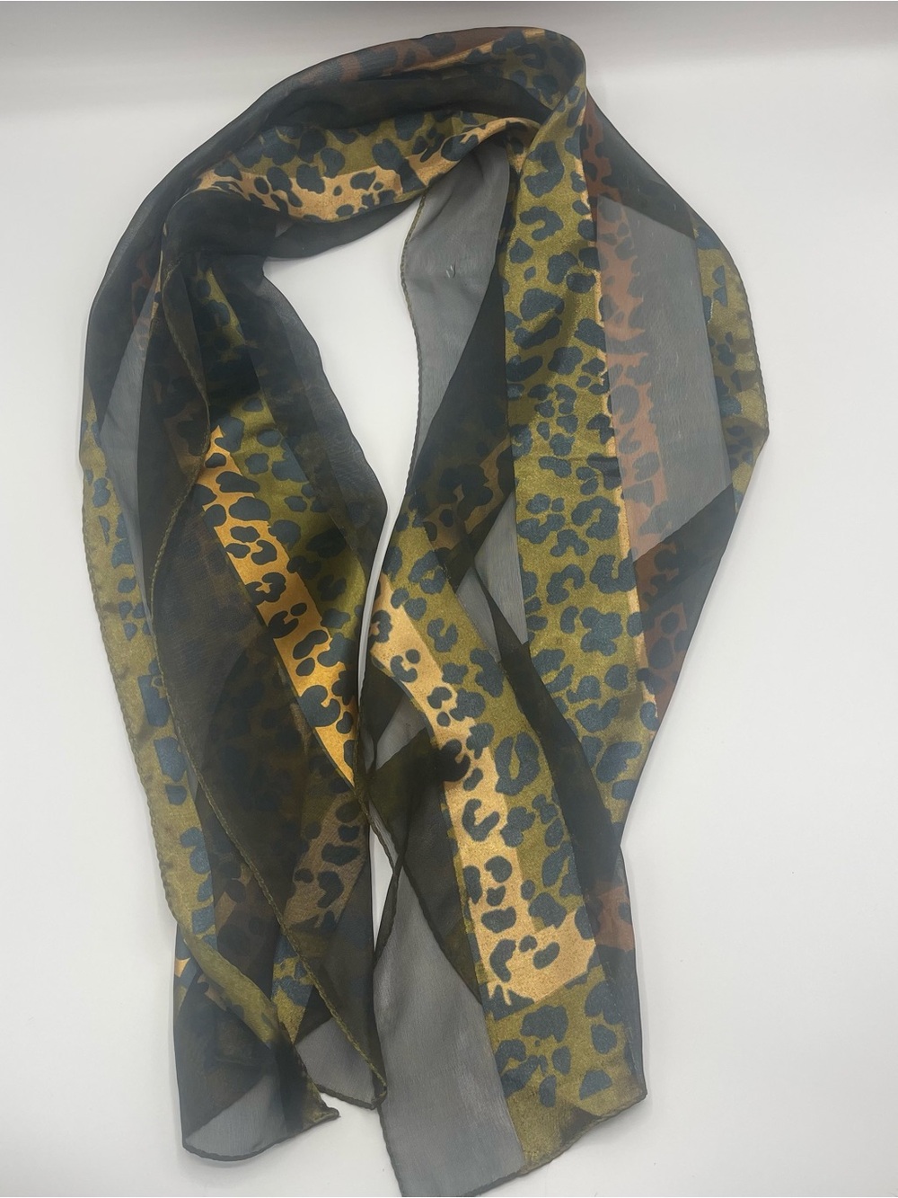 Y2K cheetah/leopard print satin scarf